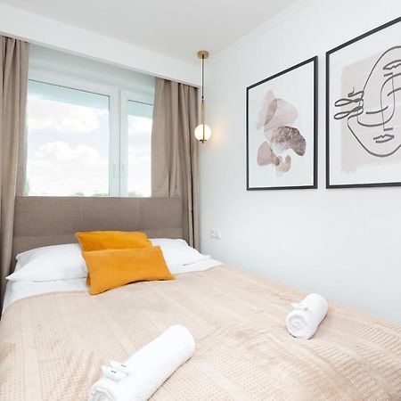 Metro Marymont Apartment By Noclegi Renters Warsawa Bagian luar foto